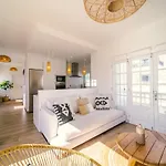 Casa Lola Tías