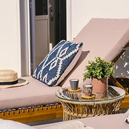 Casa Lola Tías